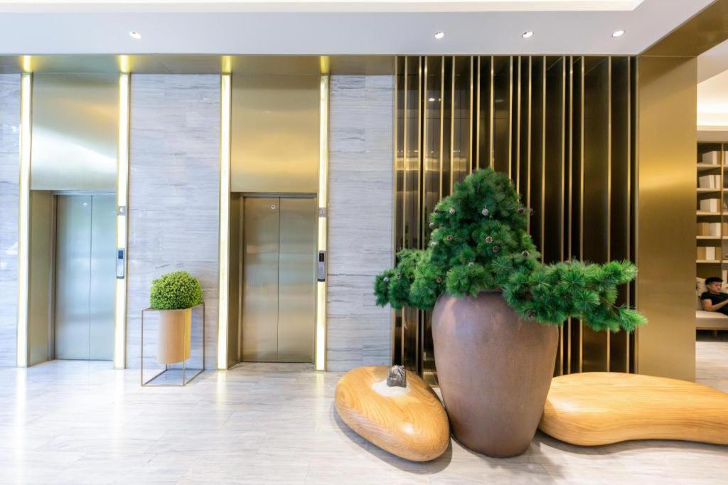 Hotel Ji Daning Lingshi Park Shanghai