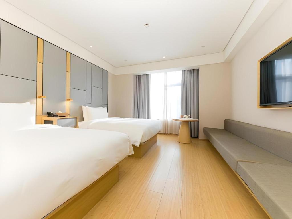 Ji Daning Lingshi Park Hotel